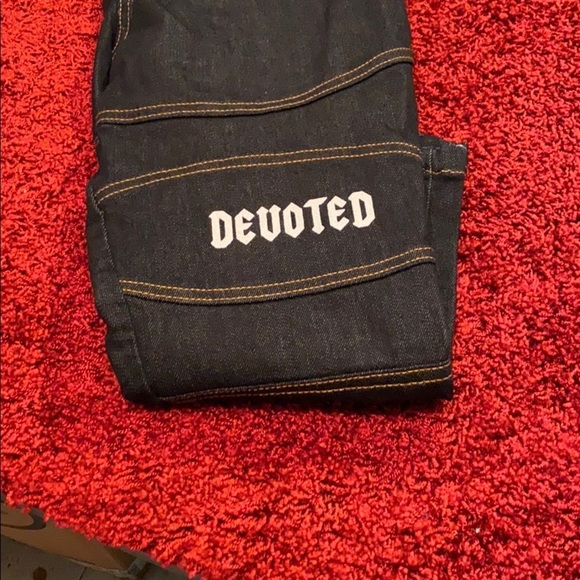 Frwrd Clothing - Picture 2 of 4